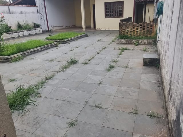 Casa 4 quartos e 2 banheiros, à venda, no bairro São Benedito em Pindamonhangaba