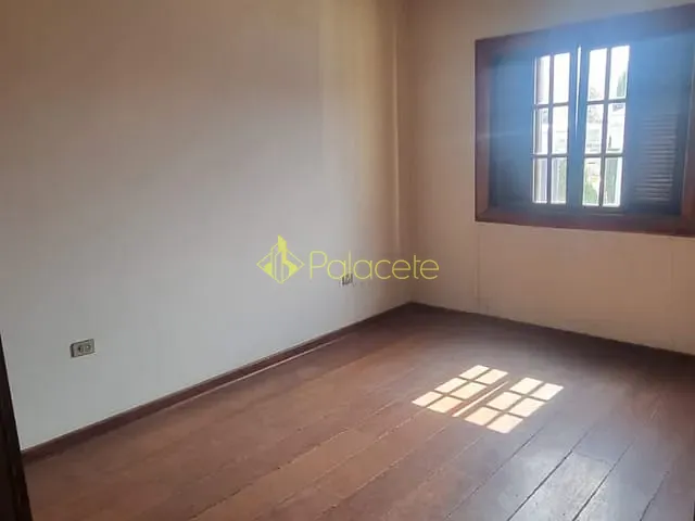 Casa 4 quartos e 2 banheiros, à venda, no bairro São Benedito em Pindamonhangaba