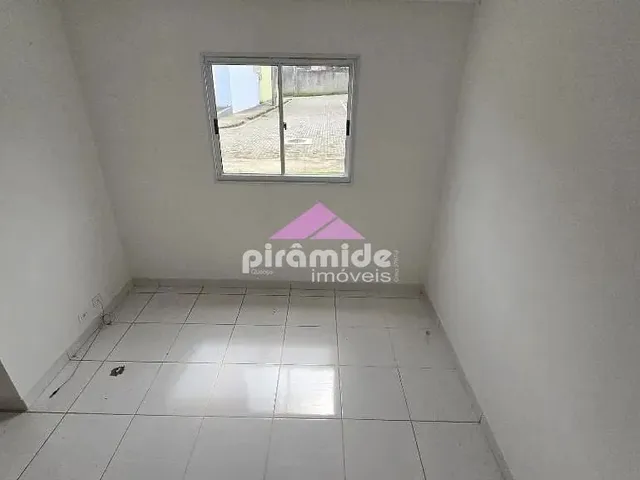 Casa com 75m² 2 quartos e 1 banheiro, para alugar, no bairro Monte Castelo em São José Dos Campos