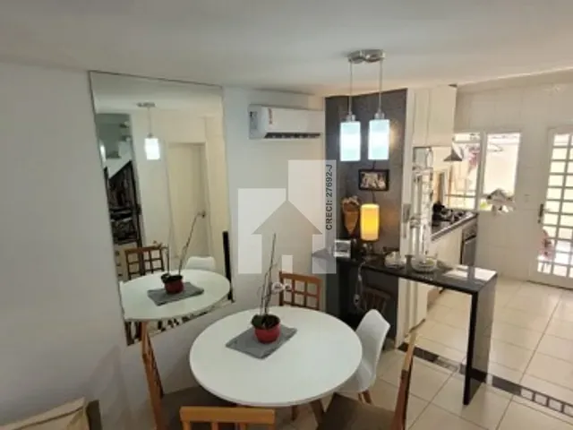 Casa com 100m² 2 quartos e 2 banheiros, à venda, no bairro Vila Maringá em Jundiaí