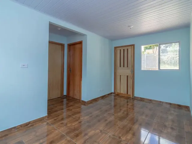 Casa 2 quartos e 1 banheiro, para alugar, no bairro Santa Felicidade em Curitiba