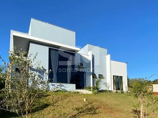Casa 3 quartos e 3 banheiros, para alugar, no bairro Colônia Bacia em Chapecó
