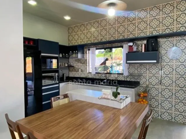 Casa 3 quartos e 3 banheiros, para alugar, no bairro Colônia Bacia em Chapecó