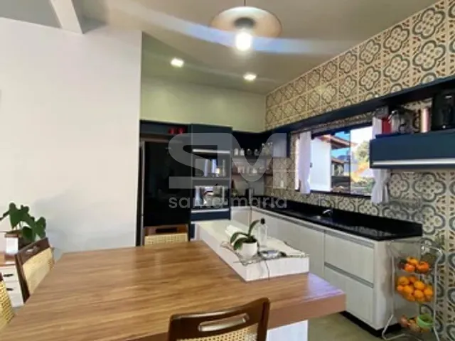 Casa com 1000m² 3 quartos e 4 banheiros, à venda, no bairro Centro em Chapecó