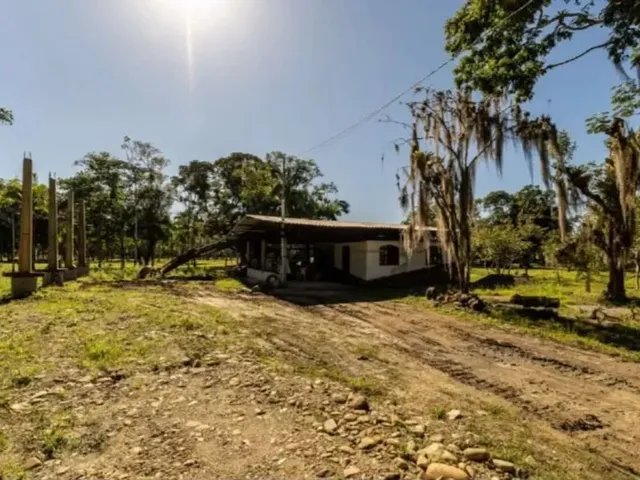 Casa à venda, no bairro Barreiros em Morretes