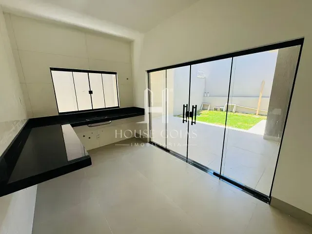Casa 3 quartos e 2 banheiros, à venda, no bairro Setor Conde dos Arcos em Aparecida de Goiânia
