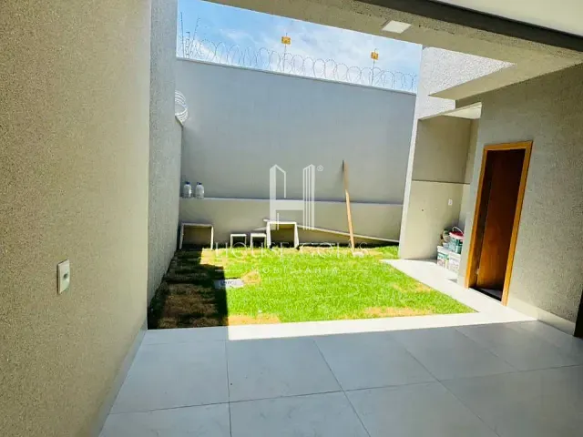Casa 3 quartos e 2 banheiros, à venda, no bairro Setor Conde dos Arcos em Aparecida de Goiânia