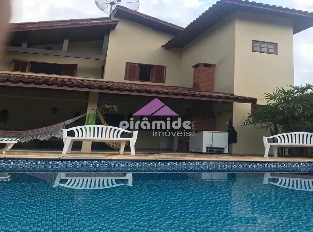 Casa, 4 quartos, 226 m² - Foto 2