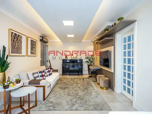 Casa com 418m² 2 quartos e 2 banheiros, à venda, no bairro Guaíra em Curitiba