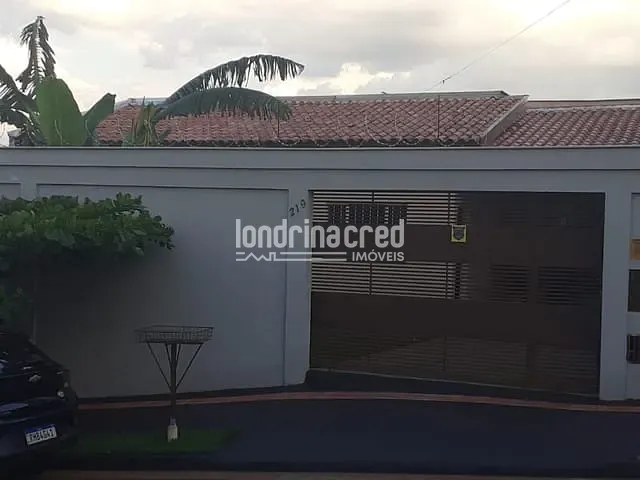 Casa à venda, no bairro Jardim Olímpico em Londrina