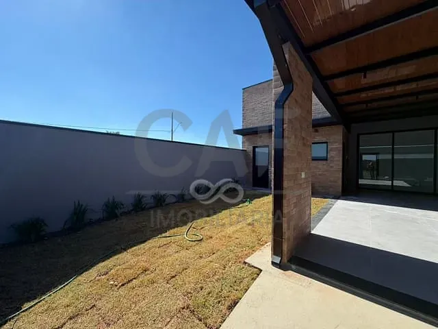 Casa 3 quartos e 3 banheiros, à venda, no bairro Residencial Europa em Holambra
