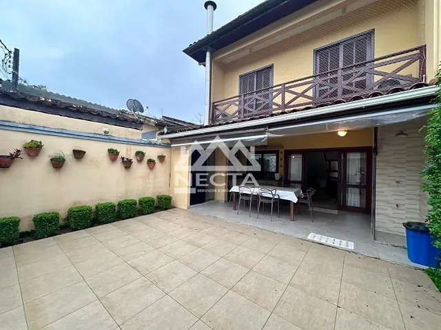 Casa com 160m² 4 quartos e 2 banheiros, à venda, no bairro Juquehy em São Sebastião