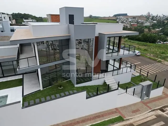 Casa 3 quartos e 3 banheiros, à venda, no bairro Jardim Europa em Chapecó