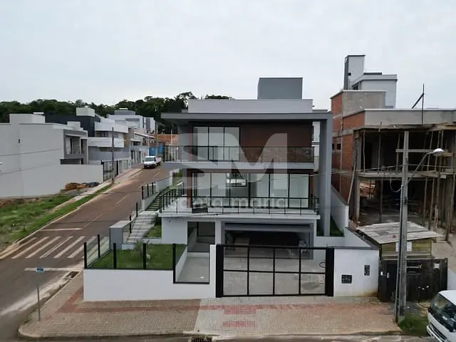 Casa 3 quartos e 3 banheiros, à venda, no bairro Jardim Europa em Chapecó