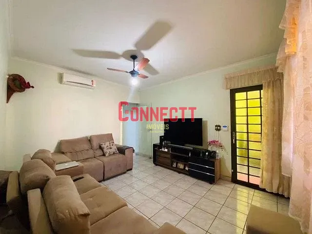 Casa com 460m² 3 quartos e 2 banheiros, à venda, no bairro Vila Virginia em Ribeirão Preto
