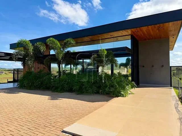 Casa com 1650m² 4 quartos e 6 banheiros, à venda ou para alugar, no bairro Rodovia em Sertanópolis