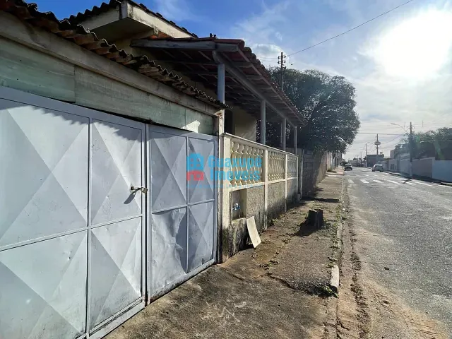 Casa 3 quartos e 1 banheiro, à venda, no bairro Vila Campanha em Guaxupé