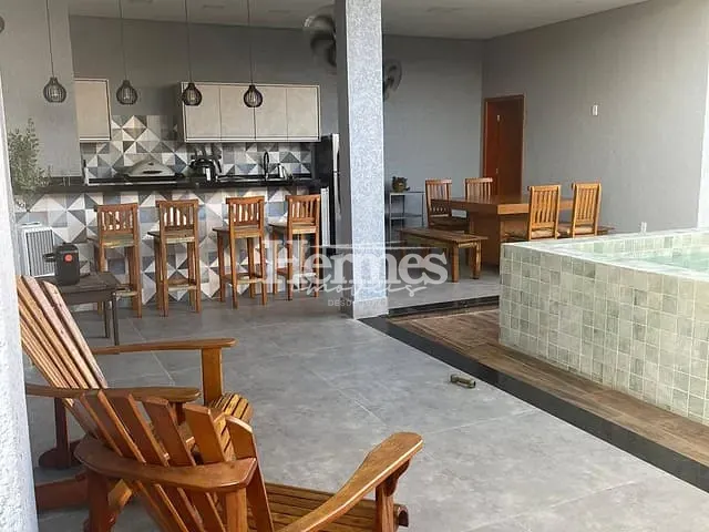 Casa com 300m² 3 quartos e 3 banheiros, à venda, no bairro São Luiz em Paulínia