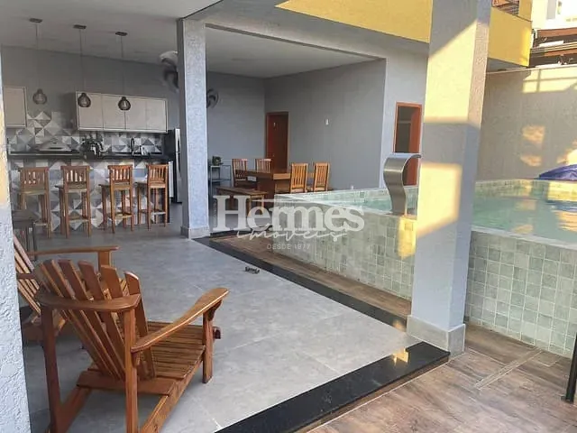 Casa com 300m² 3 quartos e 3 banheiros, à venda, no bairro São Luiz em Paulínia