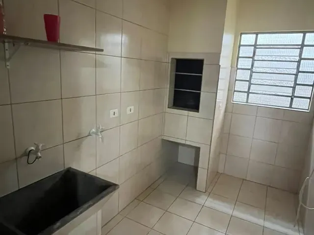 Casa 3 quartos e 1 banheiro, para alugar, no bairro São Marcos em São José Dos Pinhais