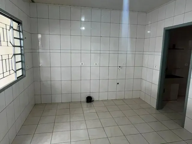 Casa 3 quartos e 1 banheiro, para alugar, no bairro São Marcos em São José Dos Pinhais