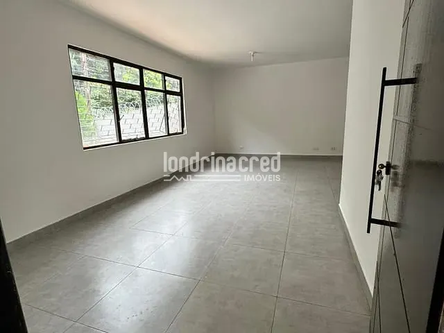 Casa com 250m² 3 quartos e 1 banheiro, à venda, no bairro Jardim Alvorada em Londrina