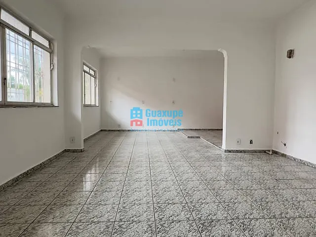 Ponto com 59m², para alugar, no bairro Centro em Guaxupé