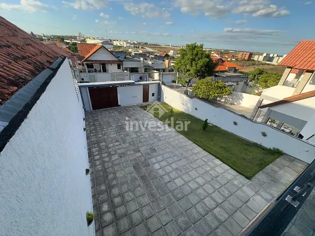Casa com 310m² 4 quartos e 3 banheiros, à venda, no bairro Jardim Tavares em Campina Grande