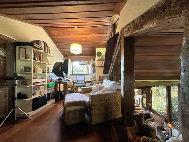 Casa com 1231m² 5 quartos e 4 banheiros, à venda, no bairro Vila Santo Antonio de Carapicuiba em Cotia