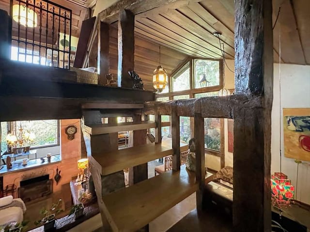 Casa com 1231m² 5 quartos e 4 banheiros, à venda, no bairro Vila Santo Antonio de Carapicuiba em Cotia