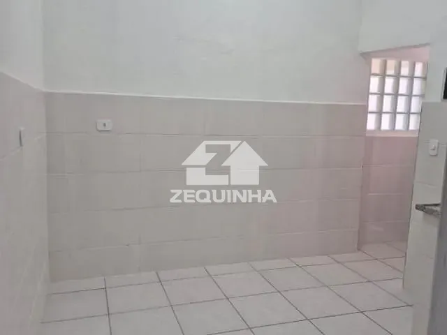 Casa com 60m² 1 quarto e 1 banheiro, para alugar, no bairro Conceicao em Osasco