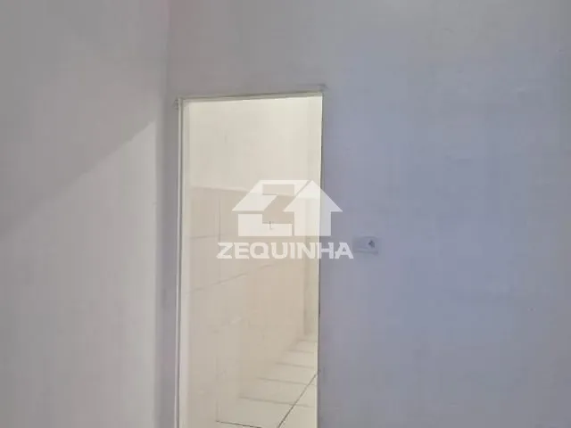 Casa com 60m² 1 quarto e 1 banheiro, para alugar, no bairro Conceicao em Osasco