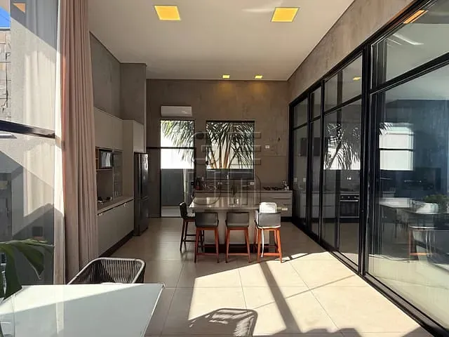 Casa 3 quartos e 3 banheiros, à venda, no bairro Sun Lake em Londrina