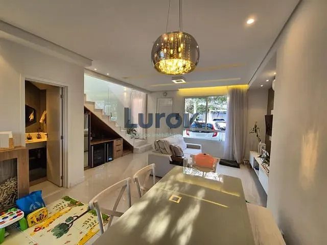 Casa com 124m² 2 quartos e 3 banheiros, à venda, no bairro Roncáglia em Valinhos