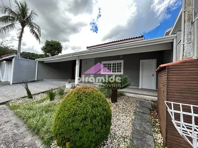 Casa com 360m² 4 quartos e 4 banheiros, à venda ou para alugar, no bairro Urbanova em São José dos Campos
