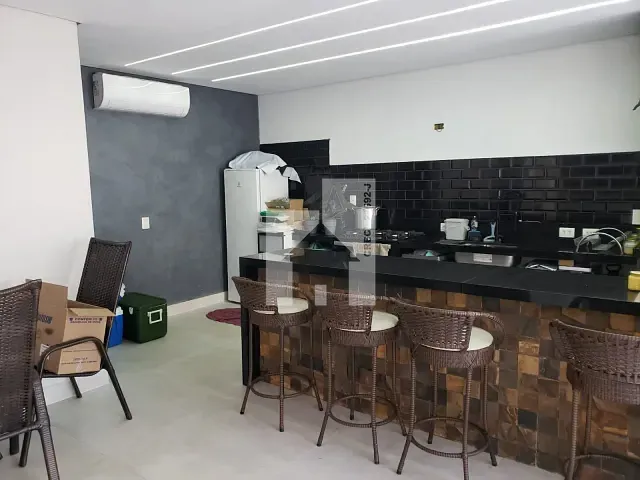Casa 3 quartos e 5 banheiros, à venda, no bairro Jardim Ermida II em Jundiaí