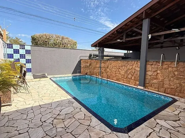 Casa 3 quartos e 3 banheiros, à venda, no bairro Jardim Alvorada em Londrina