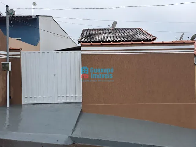 Casa 2 quartos e 1 banheiro, à venda, no bairro Jardim Alvorada em Guaxupé
