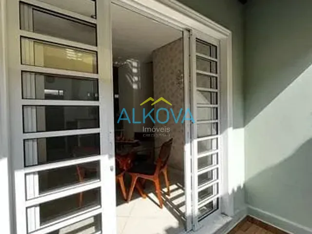 Casa com 250m² 3 quartos e 2 banheiros, à venda, no bairro Bosque dos Eucaliptos em São José dos Campos