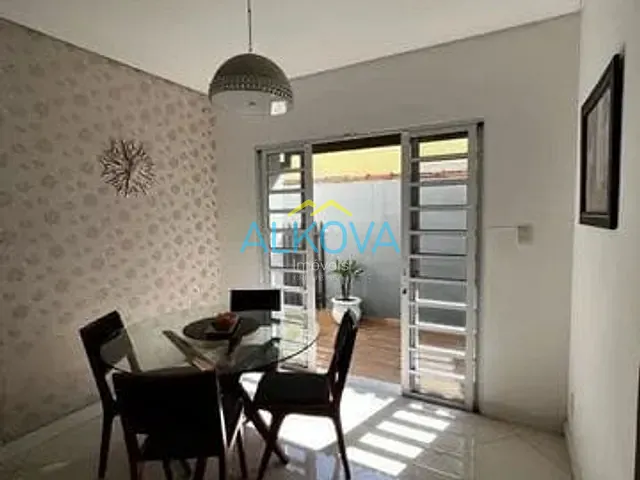Casa com 250m² 3 quartos e 2 banheiros, à venda, no bairro Bosque dos Eucaliptos em São José dos Campos