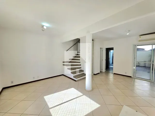 Casa com 105m² 3 quartos e 3 banheiros, à venda, no bairro Jardim Shangai em Jundiaí