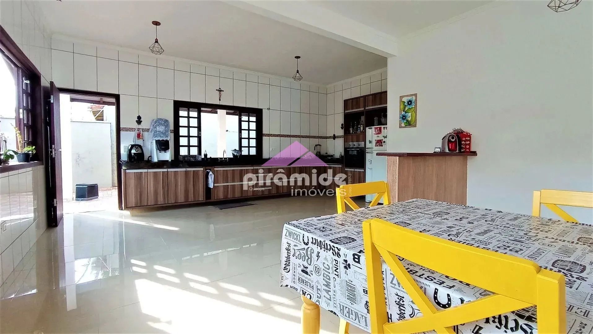 Casa, 3 quartos, 250 m² - Foto 10