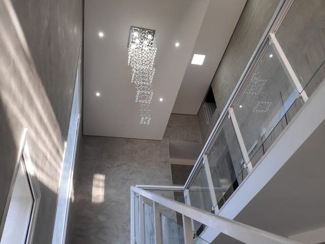 Casa com 300m² 3 quartos e 5 banheiros, à venda, no bairro Urbanova em São José dos Campos