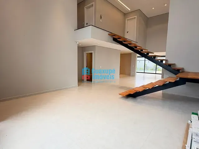 Casa 4 quartos e 5 banheiros, à venda, no bairro Nova Floresta em Guaxupé