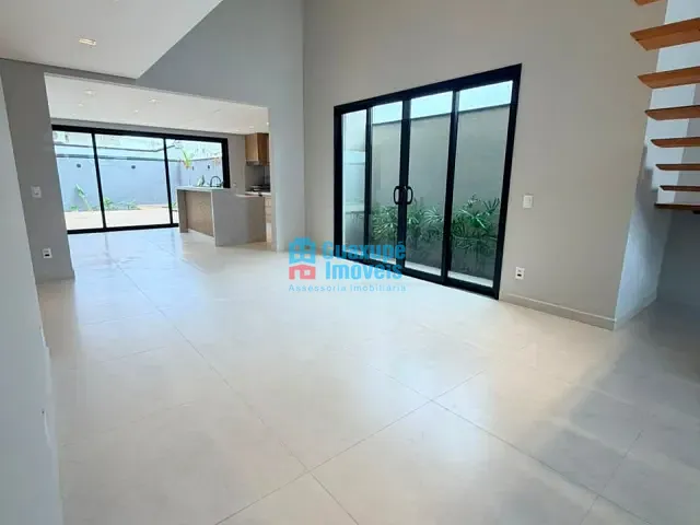 Casa 4 quartos e 5 banheiros, à venda, no bairro Nova Floresta em Guaxupé