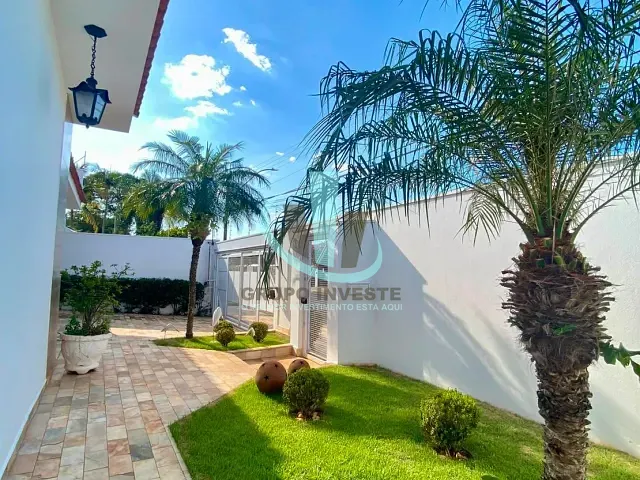 Casa 3 quartos e 4 banheiros, para alugar, no bairro Jardim das Roseiras em Araraquara