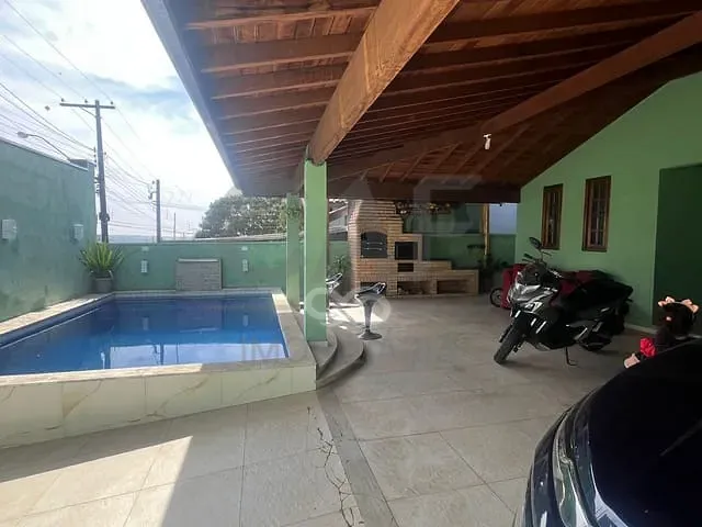 Casa com 247m² 3 quartos e 3 banheiros, à venda, no bairro Jardim Sylvio Rinaldi I em Jaguariúna