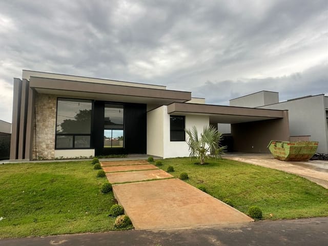 Casa com 1300m² 4 quartos e 6 banheiros, à venda, no bairro Loteamento Parque Chapada de Itu em Itu