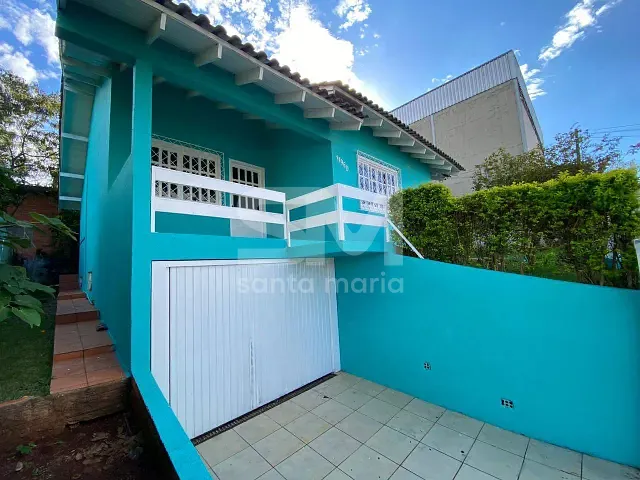 Casa 3 quartos e 2 banheiros, para alugar, no bairro Esplanada em Chapecó