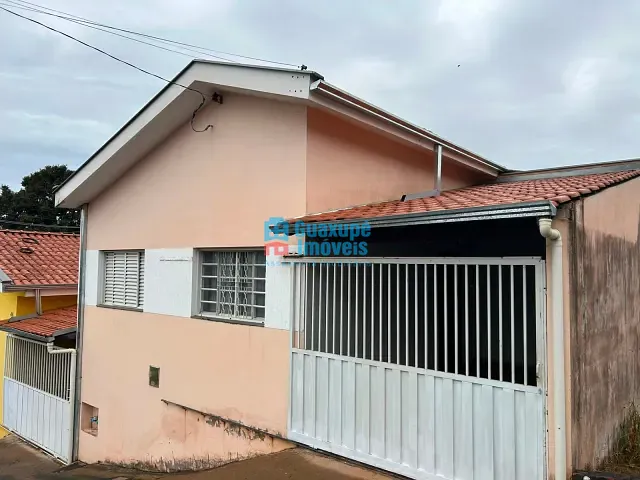 Casa 2 quartos e 1 banheiro, para alugar, no bairro Bela Vista em Guaxupé